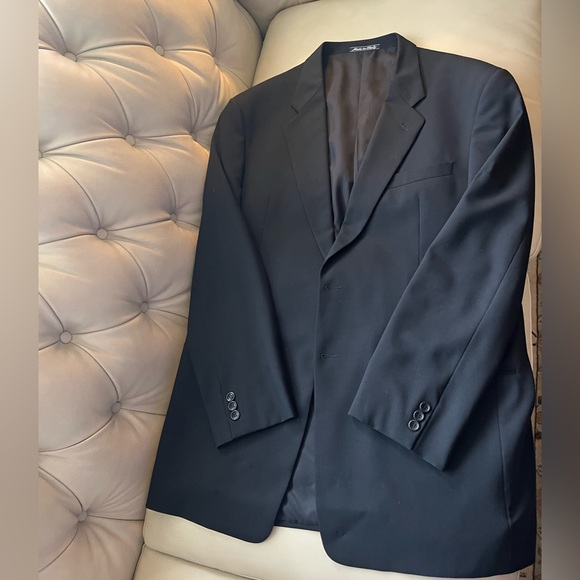 Armani Collezioni Men’s Black Big & Tall suit in excellent condition size 44L. - Picture 5 of 14